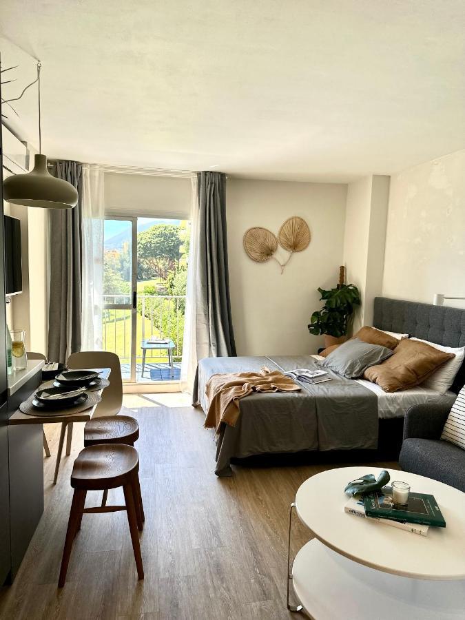 Minerva Estudio Suite La Biznaga , Beach And Pool Бенальмадена Экстерьер фото