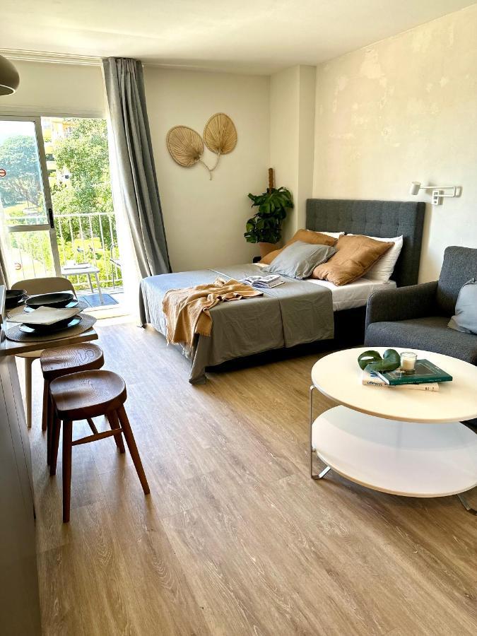 Minerva Estudio Suite La Biznaga , Beach And Pool Бенальмадена Экстерьер фото